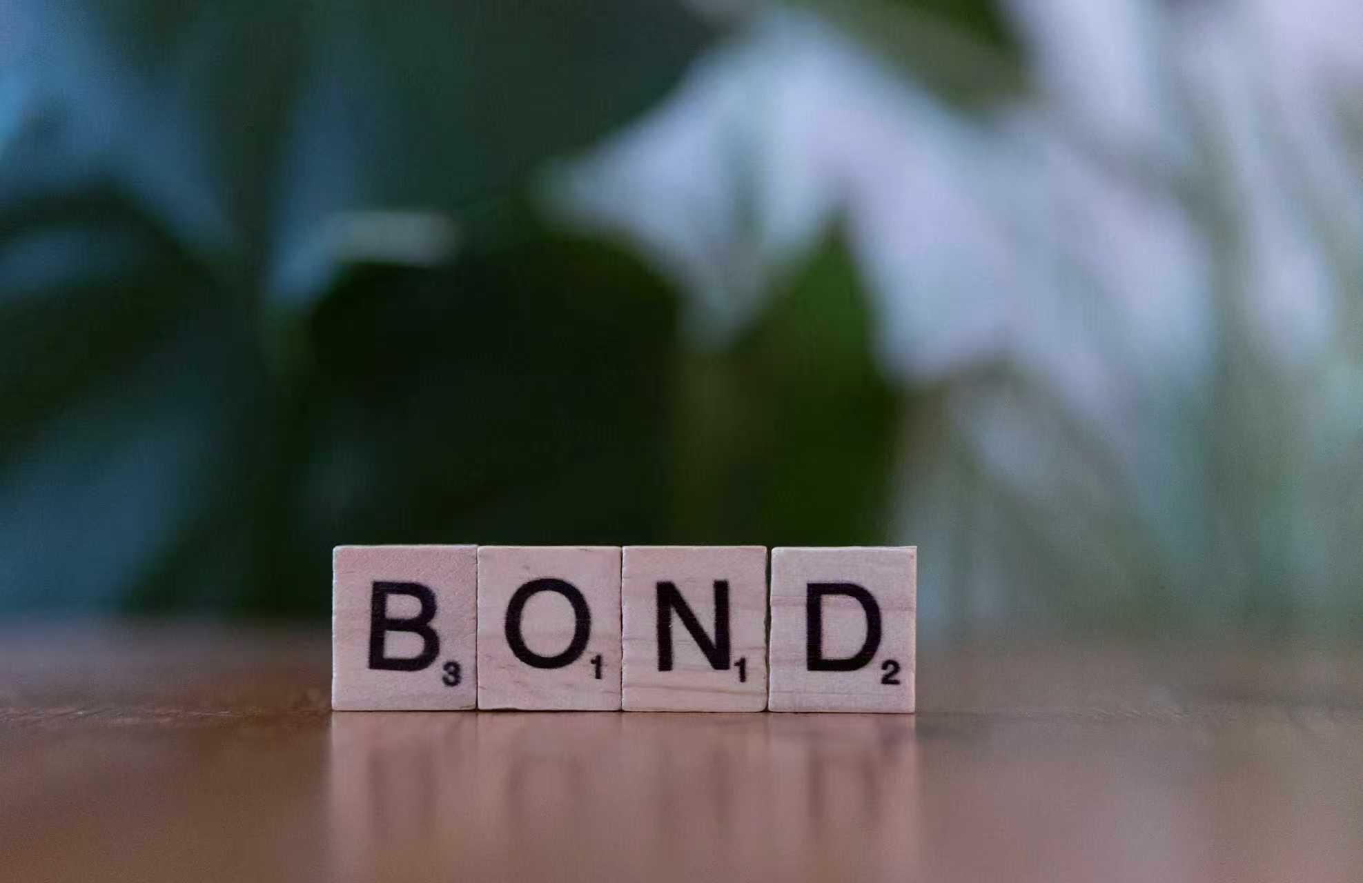 Bond.jpg